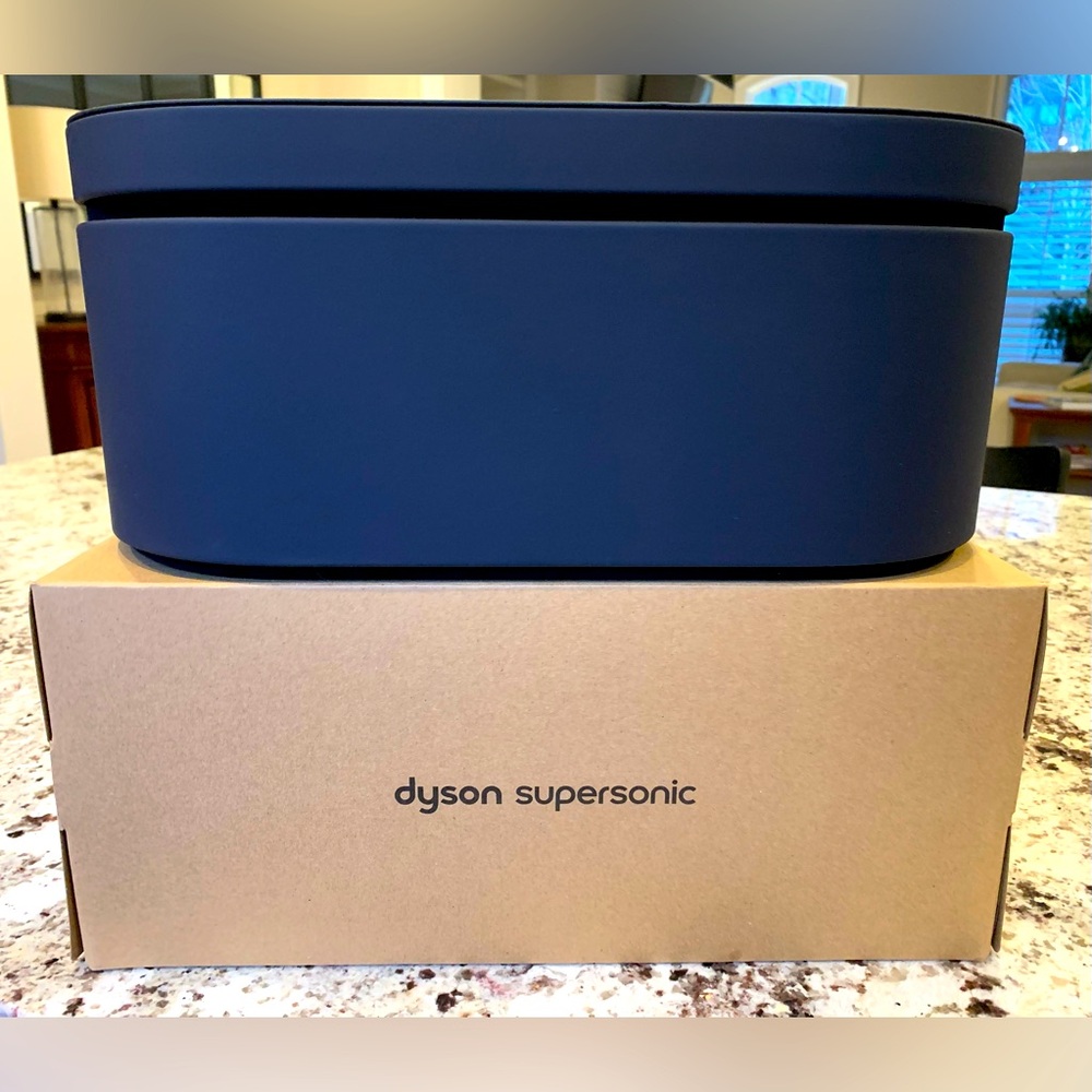 NEW!  Dyson Supersonic Hair Dryer Case